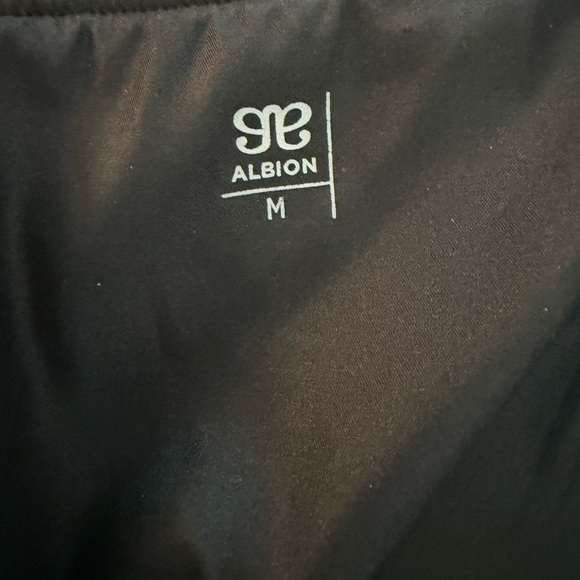 Albion Women's Green Camouflage Bomber Jacket - Picture 15 of 15